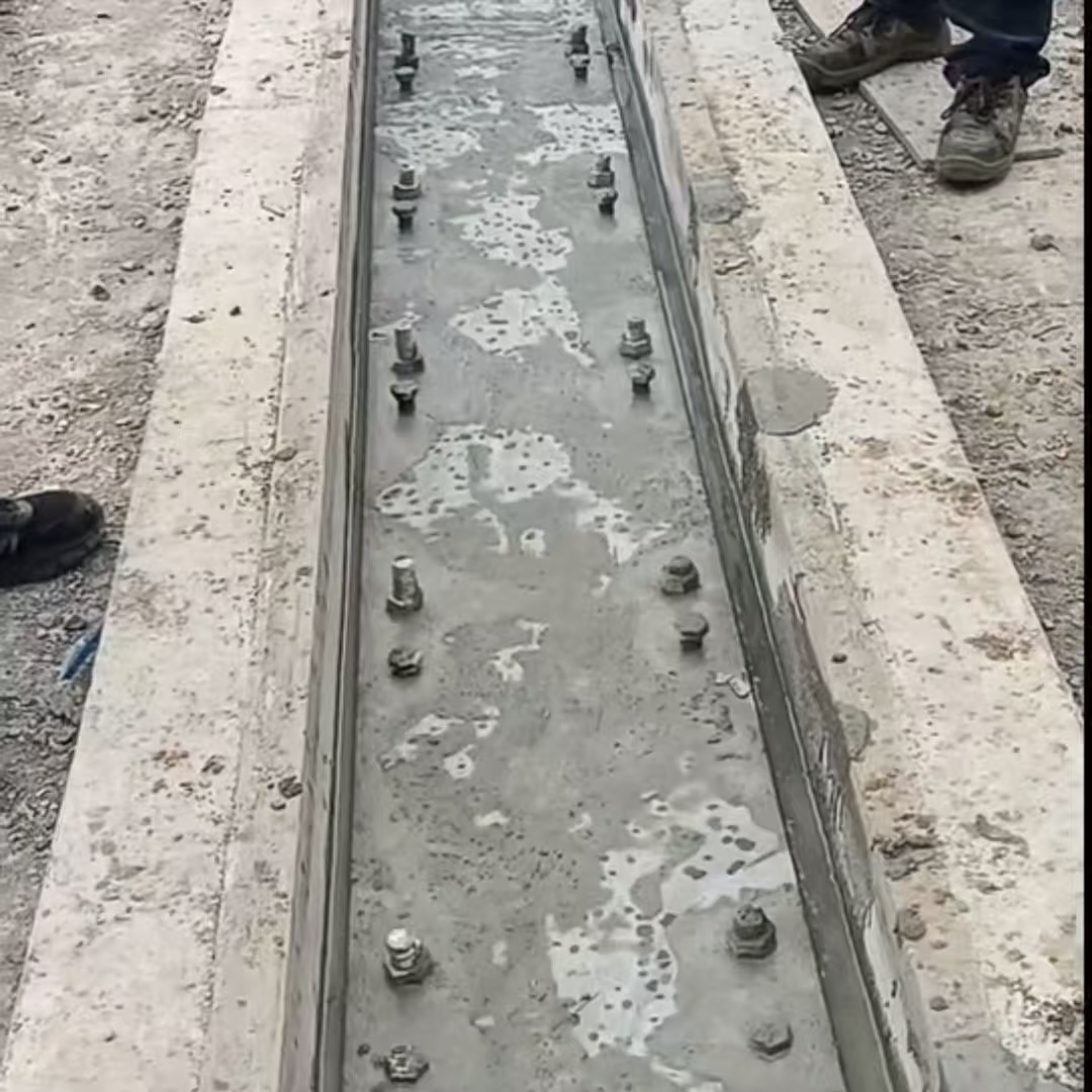 张北港口码头起重机龙门吊重型机械设备稳固用早强快凝轨道胶泥